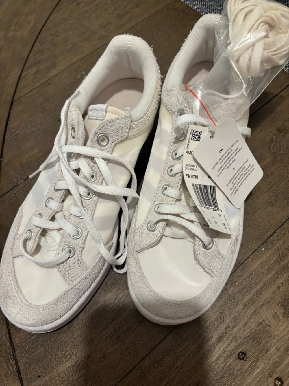 2019
Donald Glover x adidas Americana Low Consortium 'Off-White'